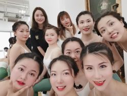 -亚太瑜伽普拉提学院