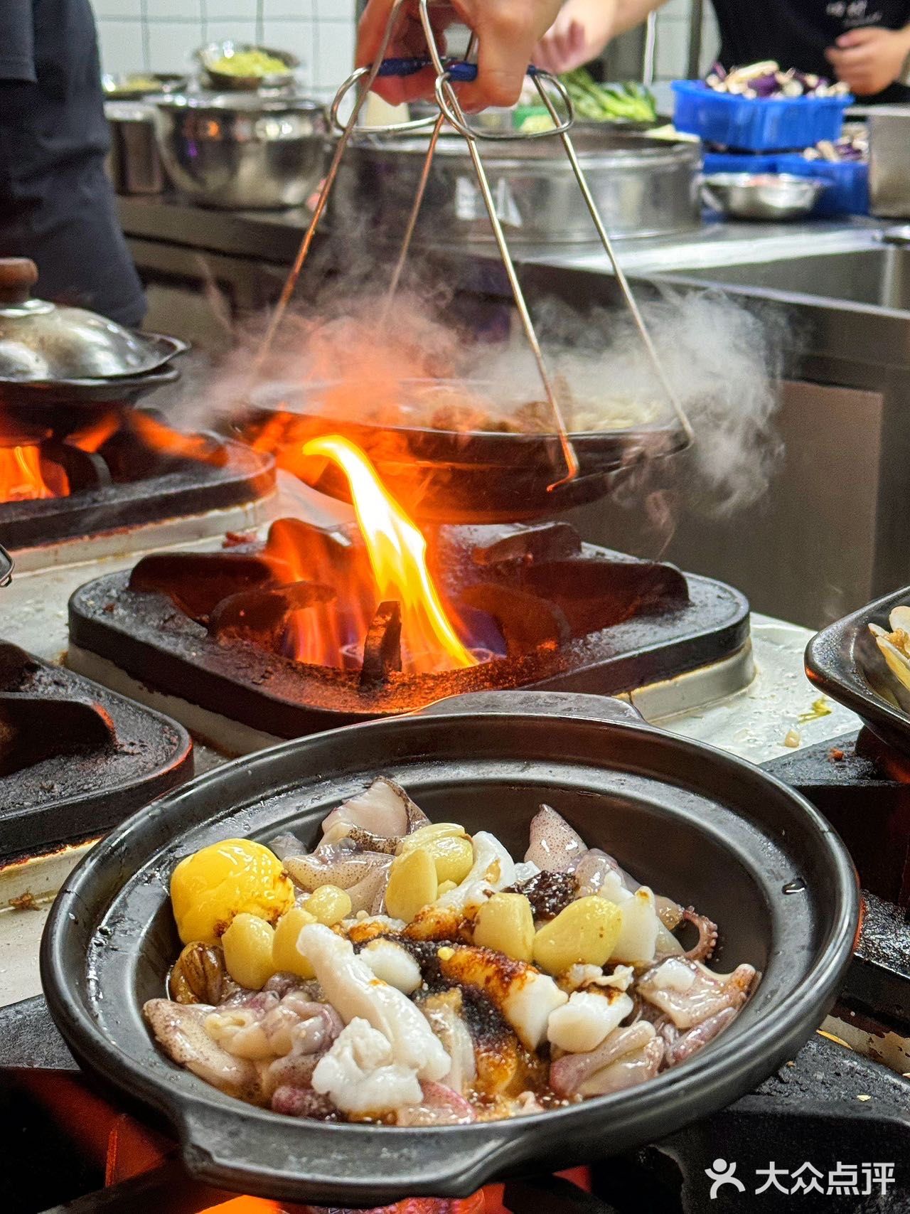 为了这口砂锅焗海鲜又来翔殷路了