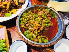 麻辣鸡-满堂春特色餐馆