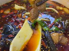 -晓彭肥肠鸡·泡椒鸡火锅(水木天地店)