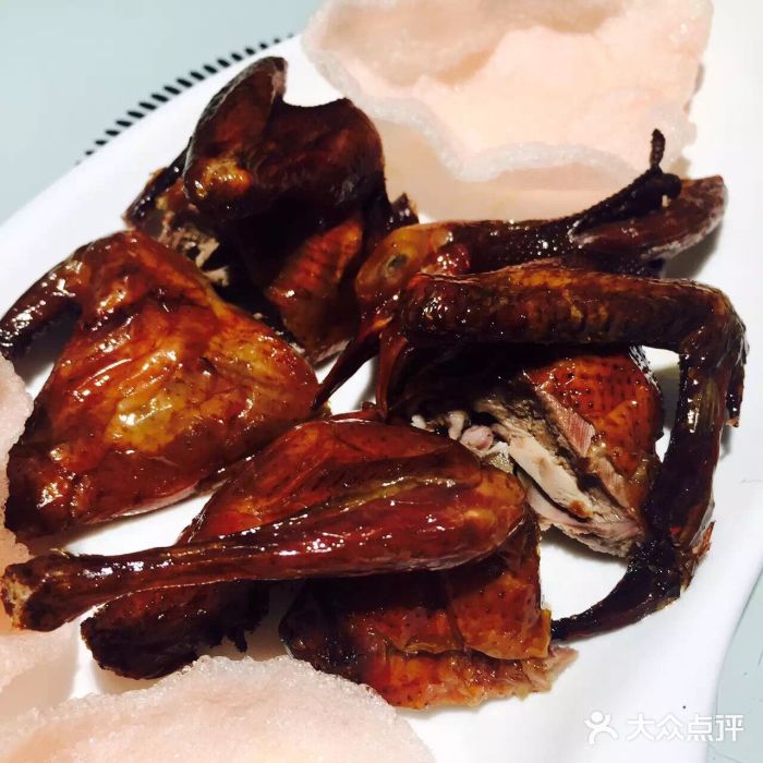 潮福城(湖滨北路店)脆皮乳鸽图片