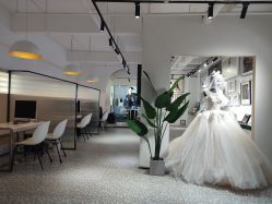 -乐派诗婚纱摄影