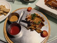 炭烧猪颈肉-小大董·烤鸭(西客站店)