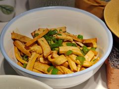 -费大厨辣椒炒肉(高铁吾悦广场店)