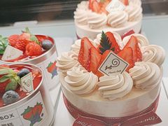 -花花卷卷·鲜食蛋糕(泉屋店)