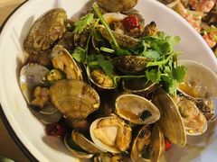 爆炒花甲-琼大师东方烤乳猪(亚特兰蒂斯店)