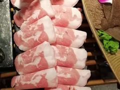 -老牌坊云南鱼豆花火锅(哈西万达店)