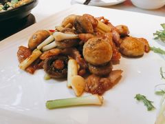 香煎口蘑脆爽肉-周三的情书花园餐厅(江北店)