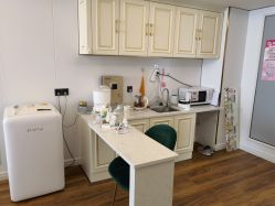 -梓爱月子中心(花都店)