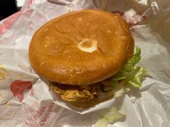 麦辣鸡腿汉堡-麦当劳(武昌火车站店)