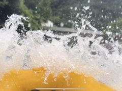 -安吉龙王山峡谷漂流