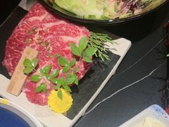 -山川小町·极番烧肉(新地假日广场店)