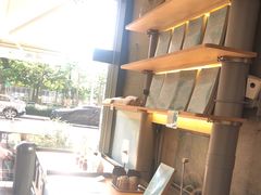靠窗位-SAANCI山池咖啡(卓悦中心店)