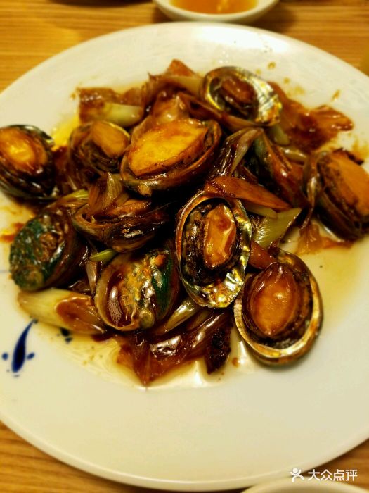 船歌鱼水饺(汉光百货店)葱姜炒小鲍鱼图片 - 第2张