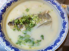 -南京金牛湖巨碗鱼头
