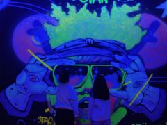 -爱蹦iBOON蹦床运动馆(江汉店)