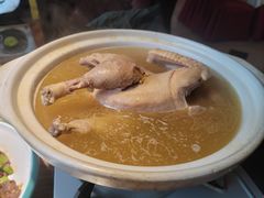 招牌清炖鸡汤-房陵农家(东亭店)