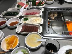 -海底捞火锅(金山百联店)
