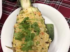 菠萝饭-QQ海鲜餐厅