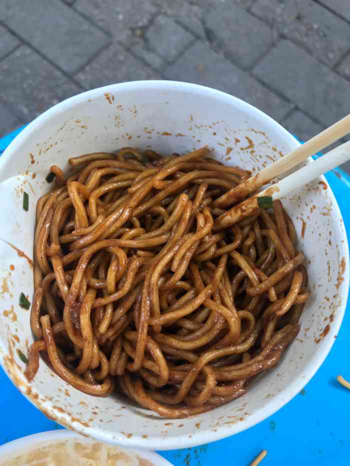 李记热干面(二七路店)-"迟来的点评不得不说下正好出差来这里,然后.