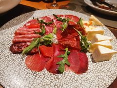 腌制生牛肉片配帕尔马芝士-牛排家(北京王府井澳门中心店)