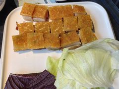 脆皮烤乳猪-甘家界牌柠檬鸭(青山店)