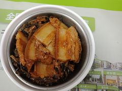 梅菜扣肉-老乡鸡(六安新加坡御苑店)