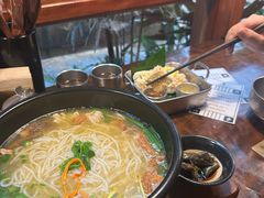 -银米·云南传统过桥米线(双廊黑金冠店)
