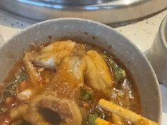 -肖肖酸萝卜鱼火锅(总店)