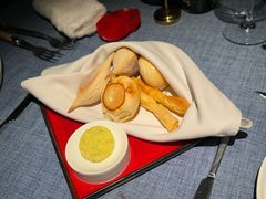 -弦月窗LUNETTE BY AMANDA(复兴路店)