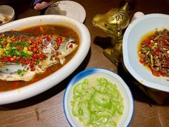 老坛剁椒鱼头-洞庭渔人(沙湾店)