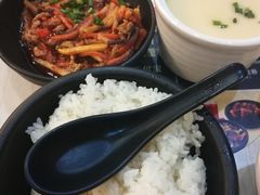 -老娘舅餐厅(黄龙体育中心店)