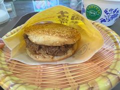 -穆得·老周家牛肉烧饼(普利街店)