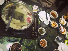 -丫丫汤膳打边炉(宏府408坊店)