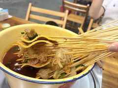 -拈签一笑黄牛肉辣卤串串