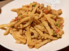 -耶里夏丽·新疆菜·28年喀什老馆(田林东路店)