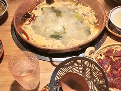 -洱火云南酸菜牛肉火锅(石景山当代商城店)