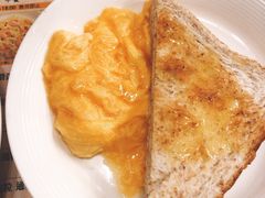 鲜牛油麦包厚多士-旺记冰室(九龙中心大厦店)