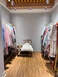 -彭彭的汉服体验馆(东湖林语店)