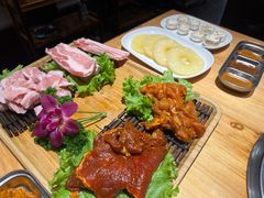 -极简·炭火烤肉主题餐厅·龙虾烧烤·烤羊排(宝龙店)