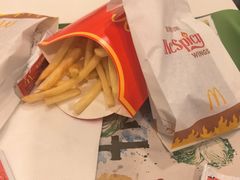 -麦当劳(上海虹桥站30B检票口楼上)