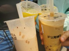 -沪上阿姨鲜果茶(世茂广场宽厚里店)