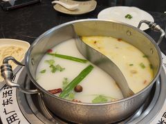 -江小渔鲜鱼火锅(西二道街店)
