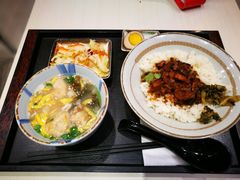 卤肉饭套餐加特色酥香馄饨汤-永和大王(浦东南路店)