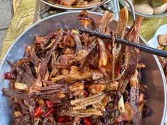 -丹水桥地锅鱼·翘嘴鲌·地方特色全鱼宴(丹江口大坝店)