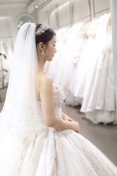 -艾米丽婚纱礼服