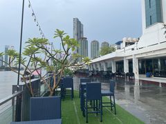 -曼谷湄南河畔华美达广场酒店