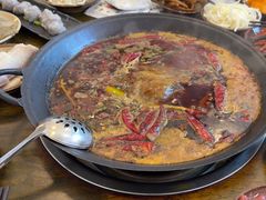 -黄潇洒老火锅(九眼桥宏济巷店)