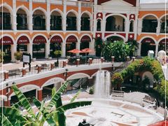 -佛罗伦萨小镇广佛名品奥特莱斯(疏港路店)