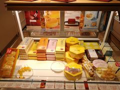 面包甜点陈列柜-好利来(高新枫叶广场店)